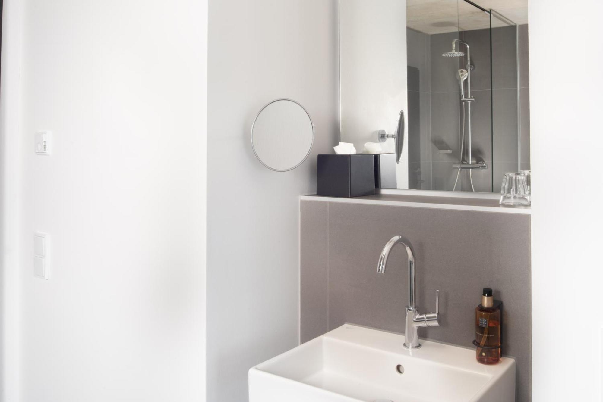 &repeat Koeln Airport Hotel 4*