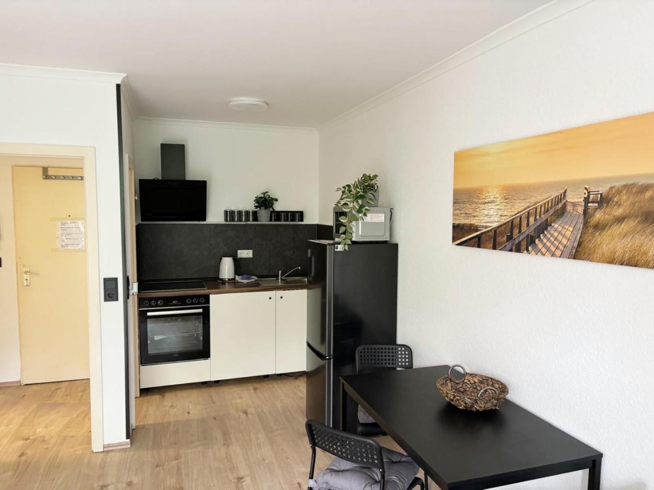 Apartment Monteurwohnung In Koeln-kalk Köln