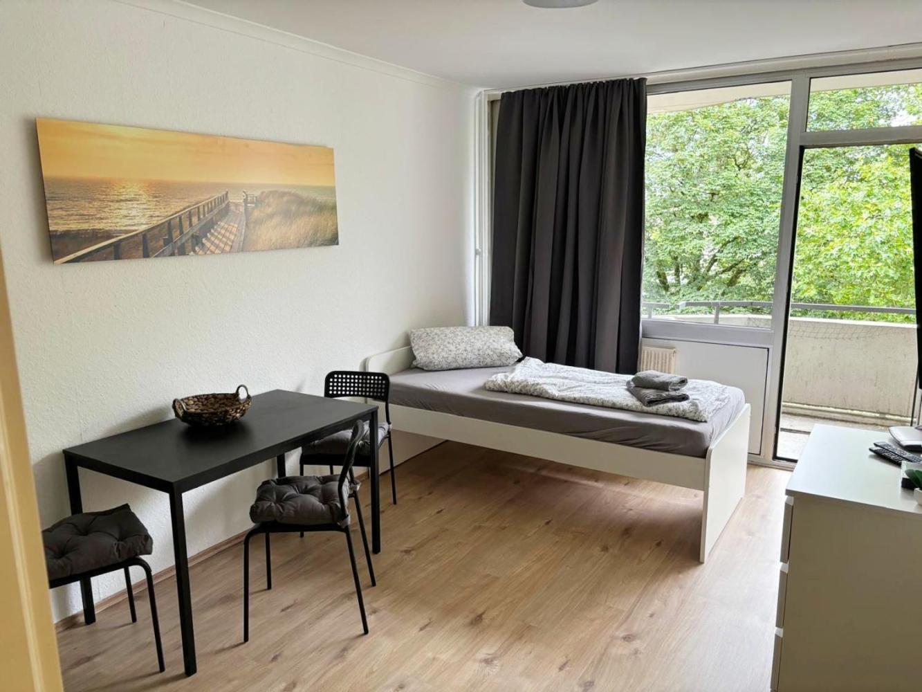 Apartment Monteurwohnung In Koeln-kalk *