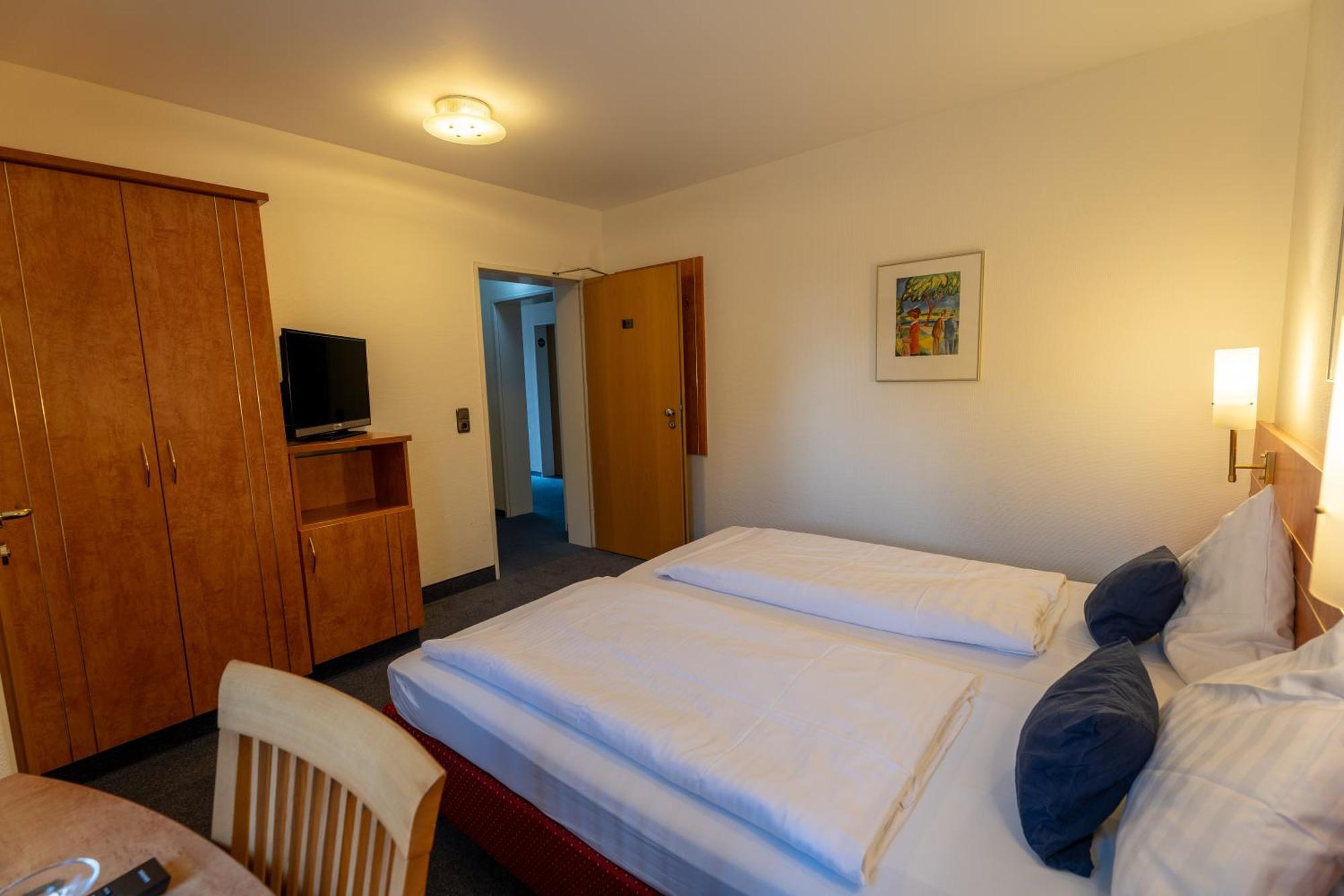 Airport Business 3* Kolonia