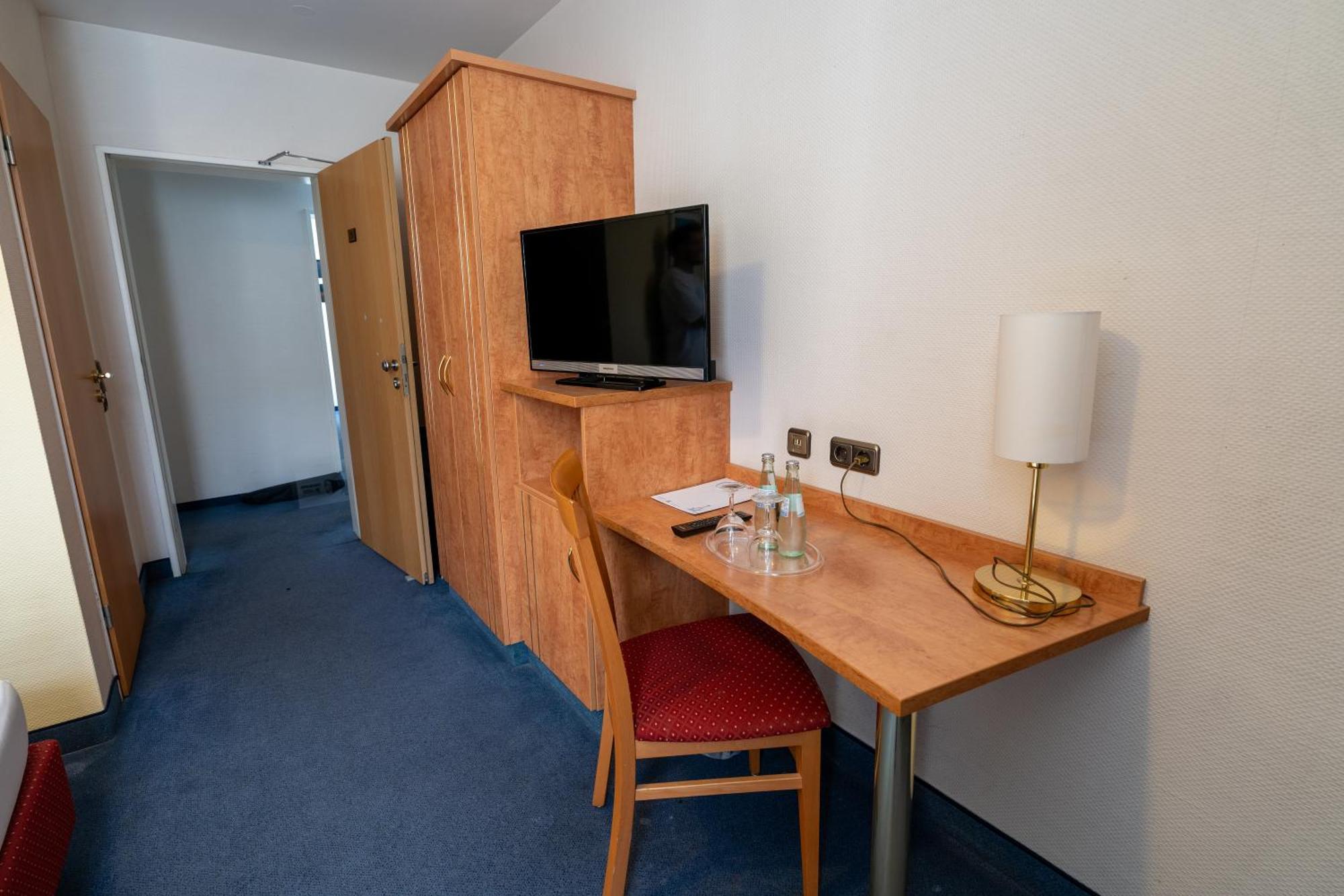 Airport Business 3* Cologne
