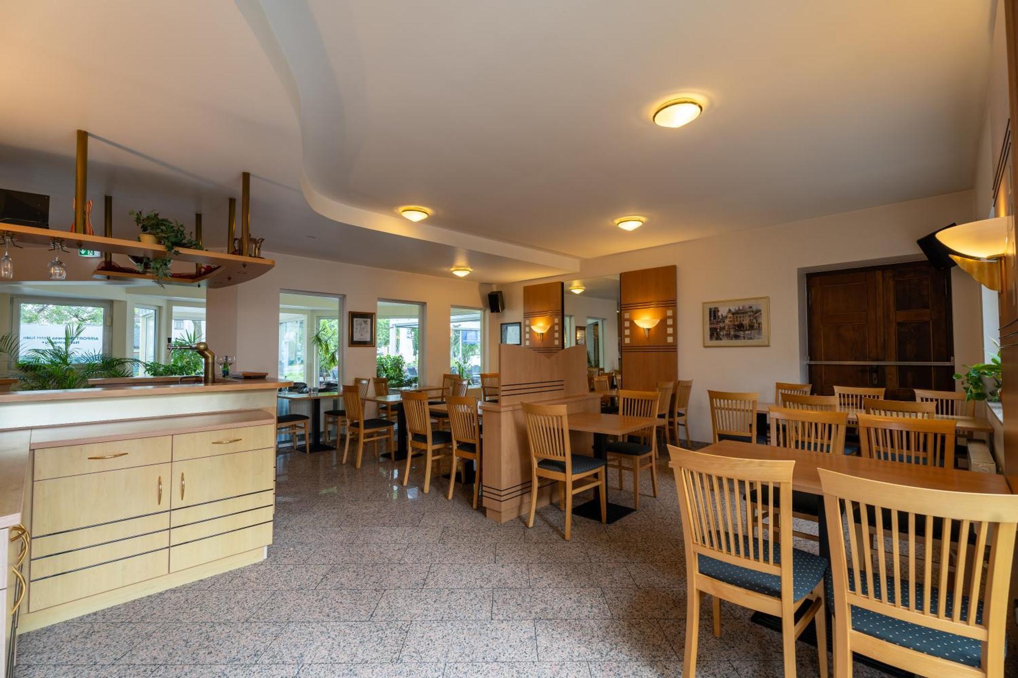 Airport Business Hotel