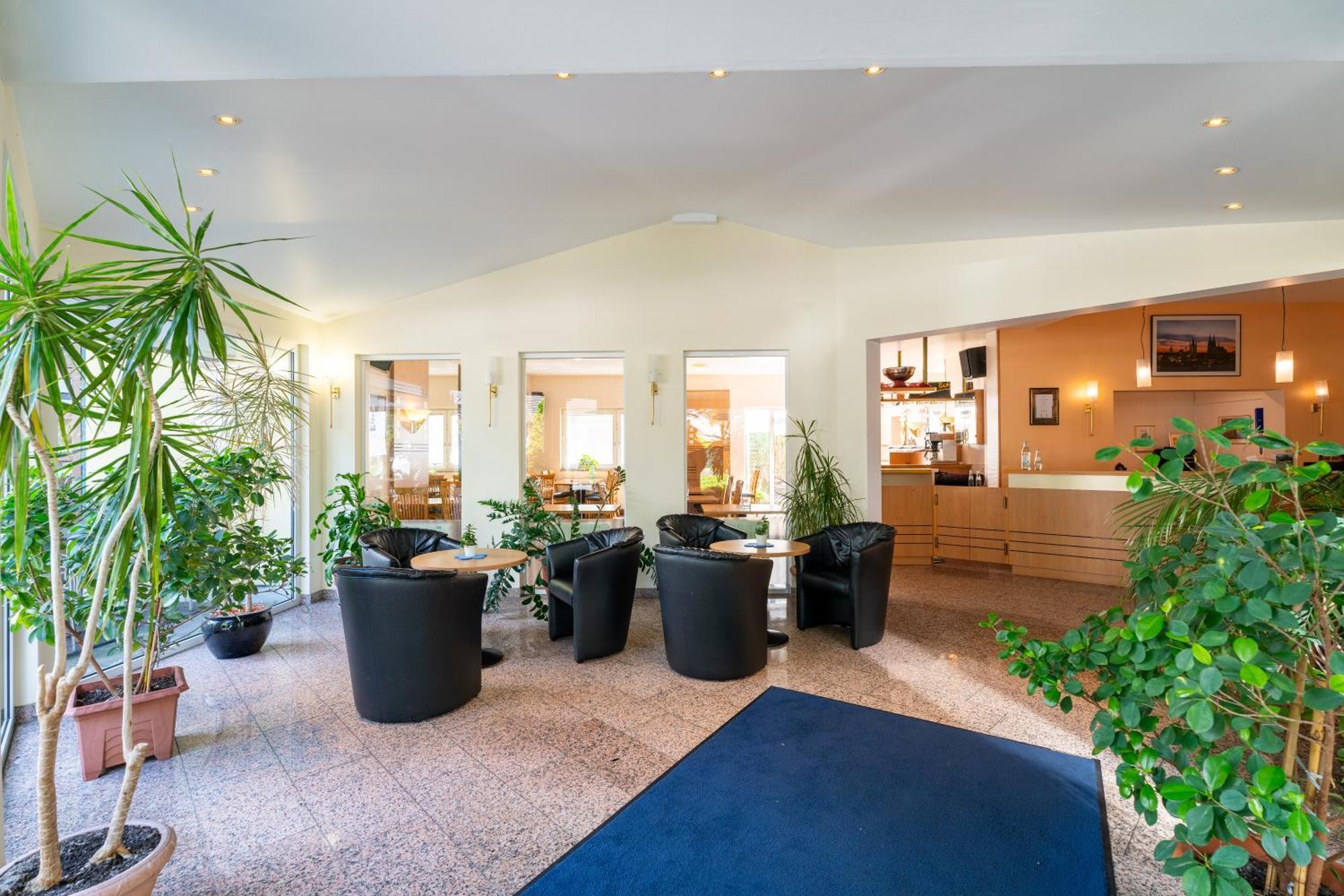 Airport Business Hotel 3*