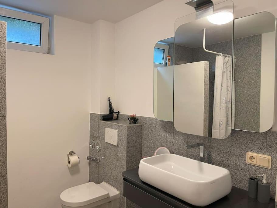 Cozy Studio In Neusser Street Apartment Cologne