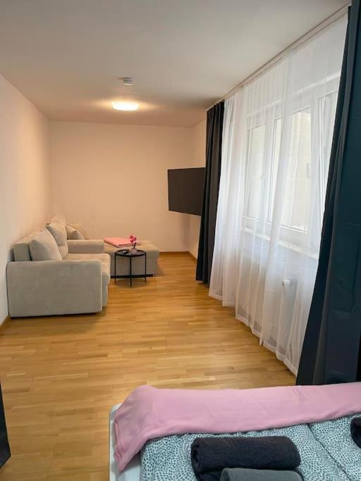 Apartment Cozy Studio In Neusser Street Cologne