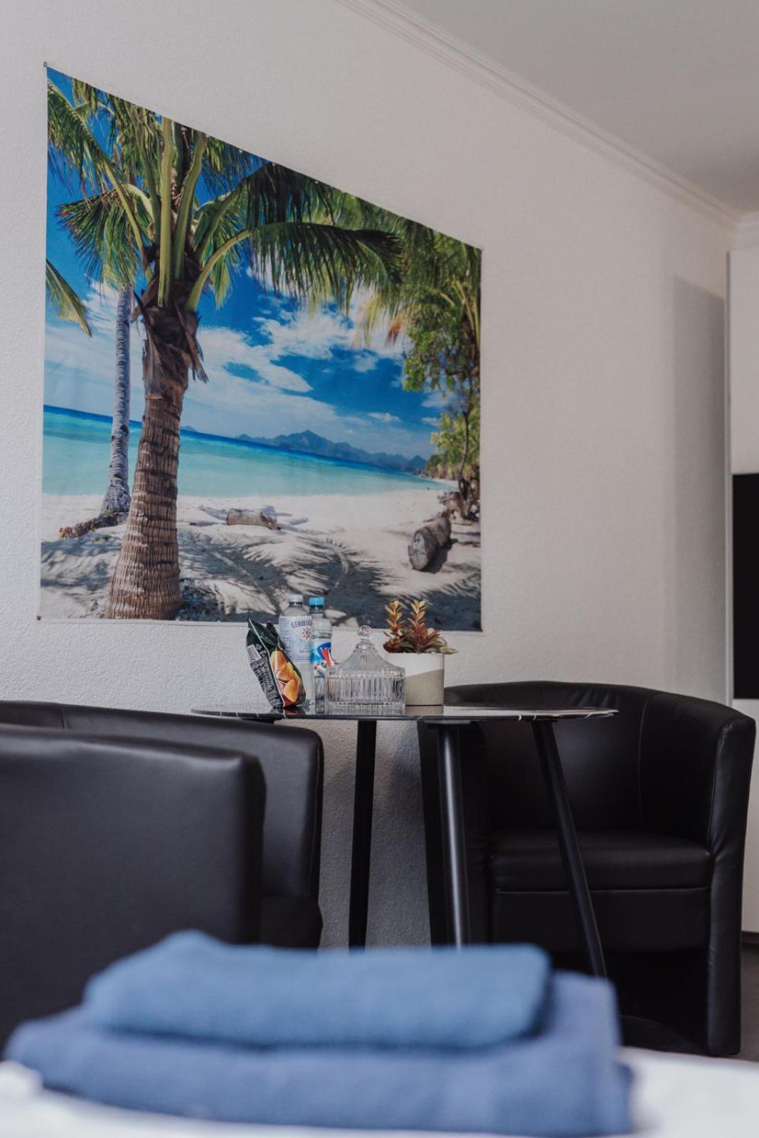 Urlaubszimmer 5 Airport Bonn Flughafen Homestay Cologne