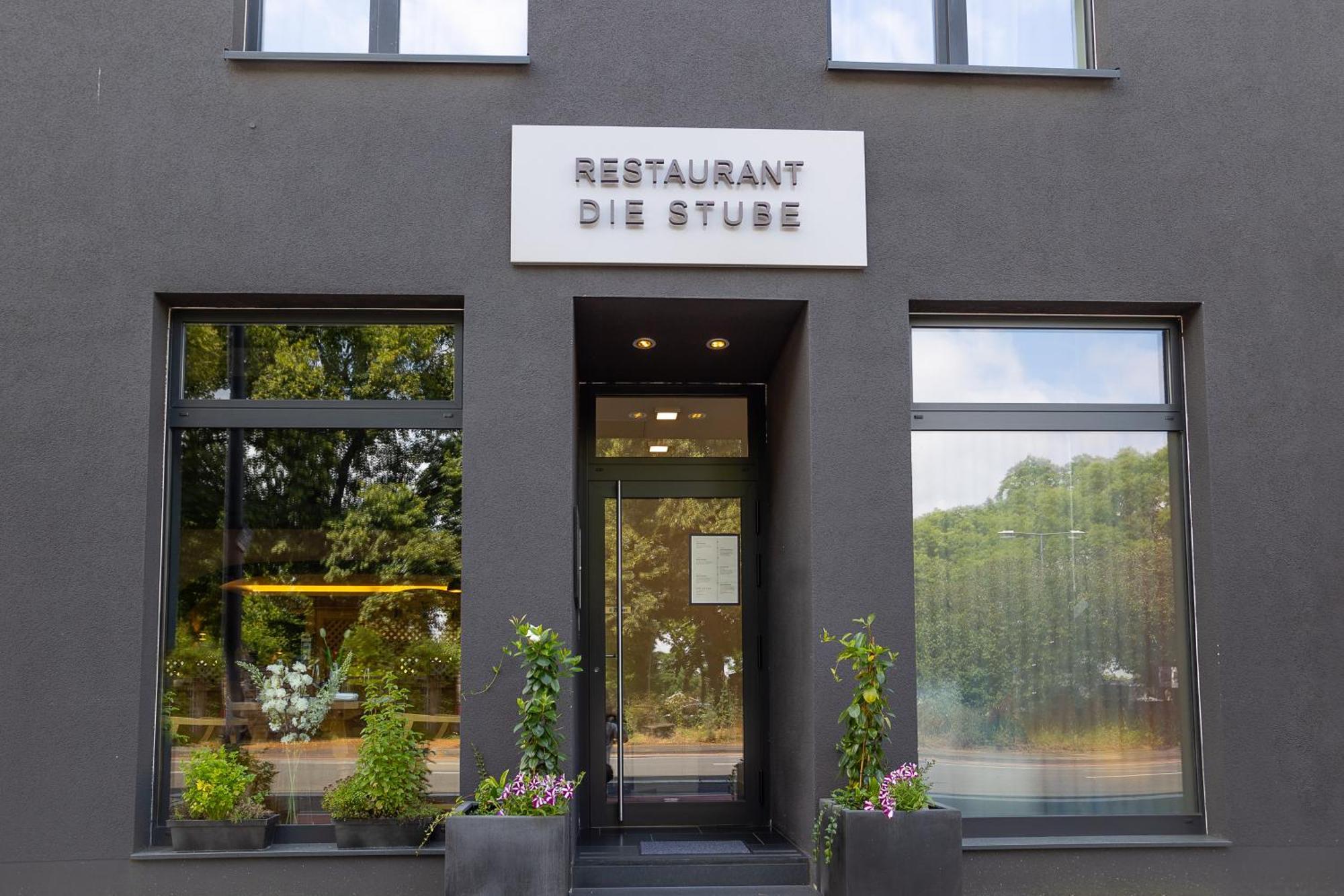 Hotel &repeat Koeln Airport