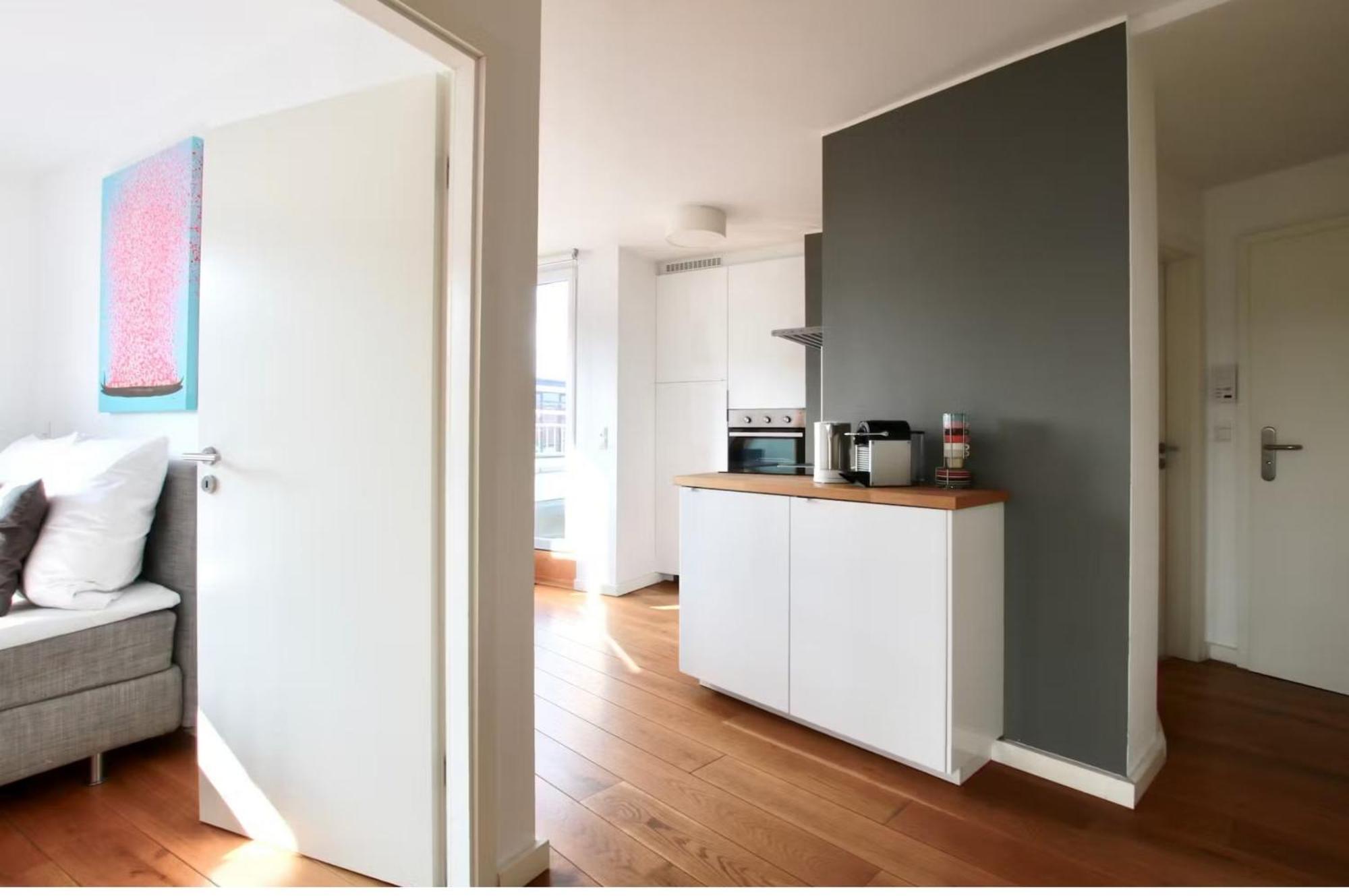 Apartment Grosse Dachgeschosswohnung Mit Balkon Im Belgischen Viertel *