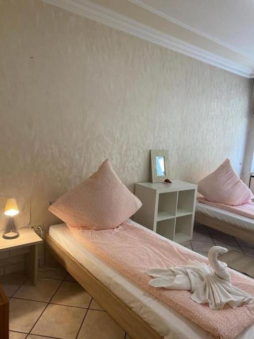 Central 3 Bedroom Apartment, Friesenstr *