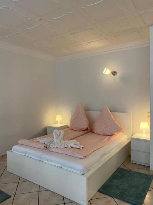 Central 3 Bedroom Apartment, Friesenstr *