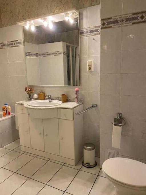 Apartment Central 3 Bedroom Apartment, Friesenstr *