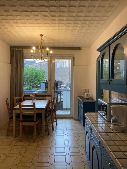 Central 3 Bedroom Apartment, Friesenstr