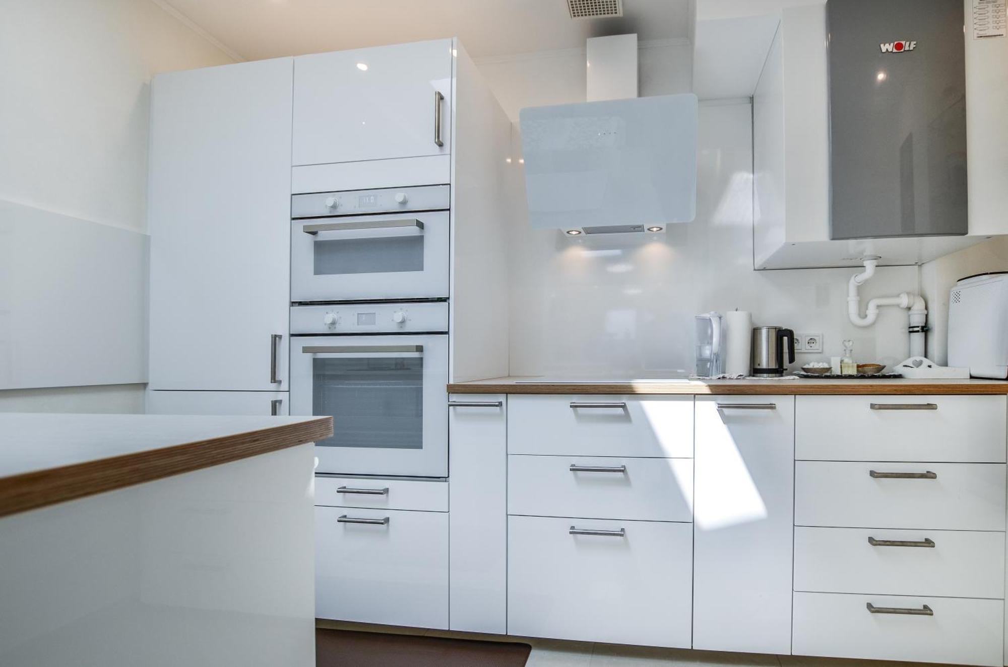 Stylisch Und Schick, Neue Wohnung, U-bahn 2 Minuten Apartment *