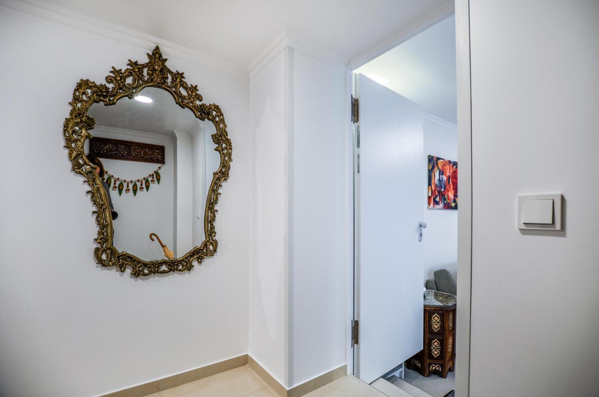 Apartment Stylisch Und Schick, Neue Wohnung, U-bahn 2 Minuten