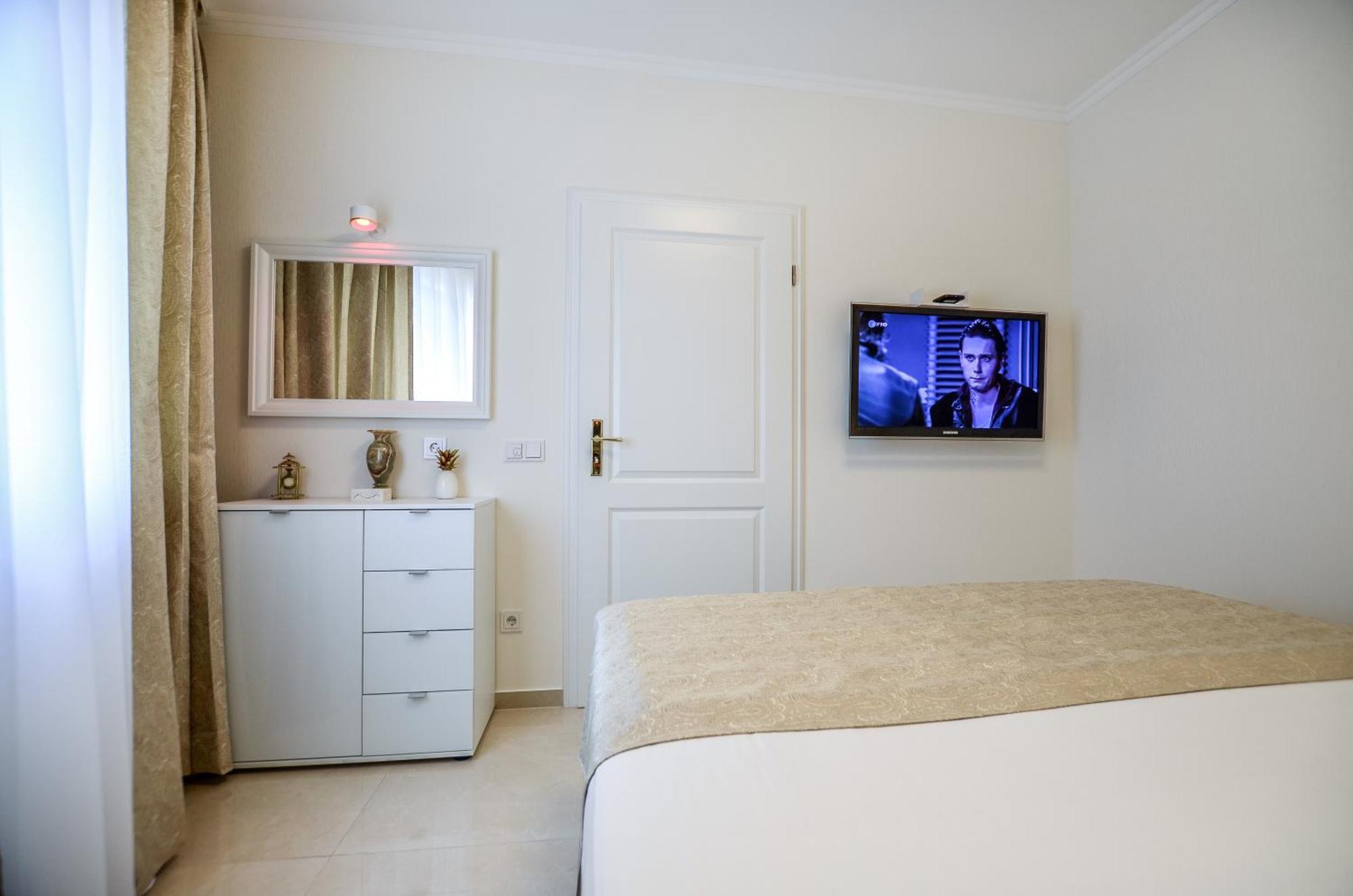 Apartment Stylisch Und Schick, Neue Wohnung, U-bahn 2 Minuten Köln
