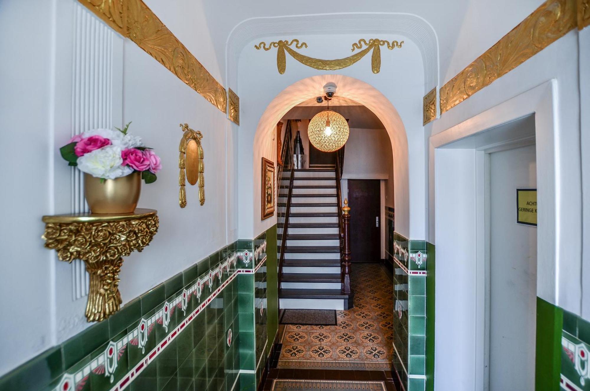 Apartment Stylisch Und Schick, Neue Wohnung, U-bahn 2 Minuten
