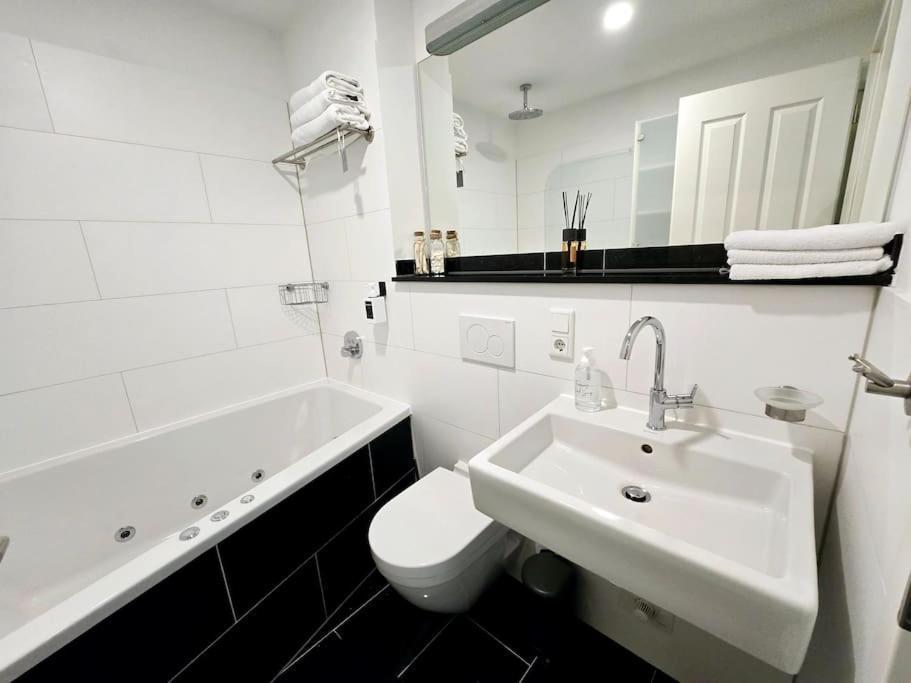Elegantes Riverside Apartment *