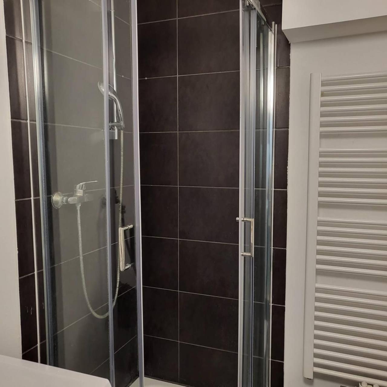 Stylish In Friesenplatz, Heart Of Apartment *