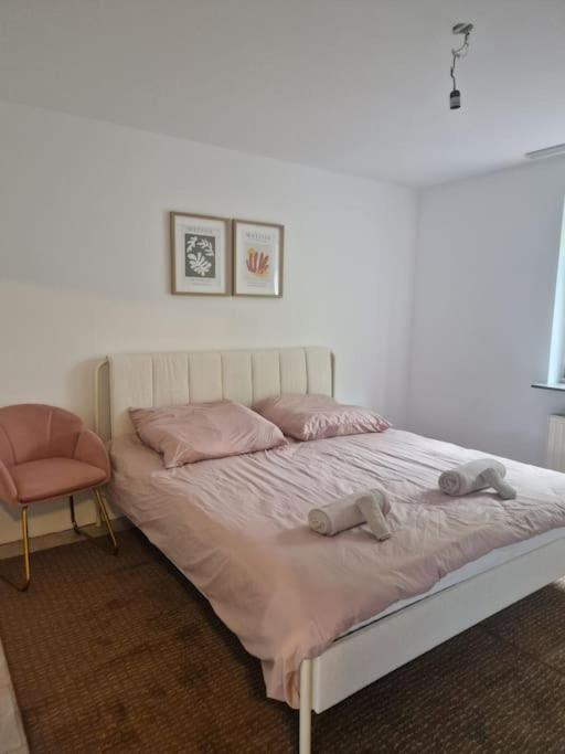 Apartment Duplex With Patio Near Exhibition Messe *