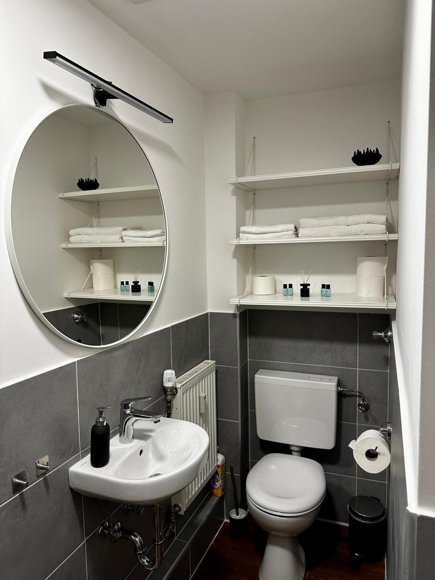 Private Oase Naehe Messe In Koeln-flittard Apartamento