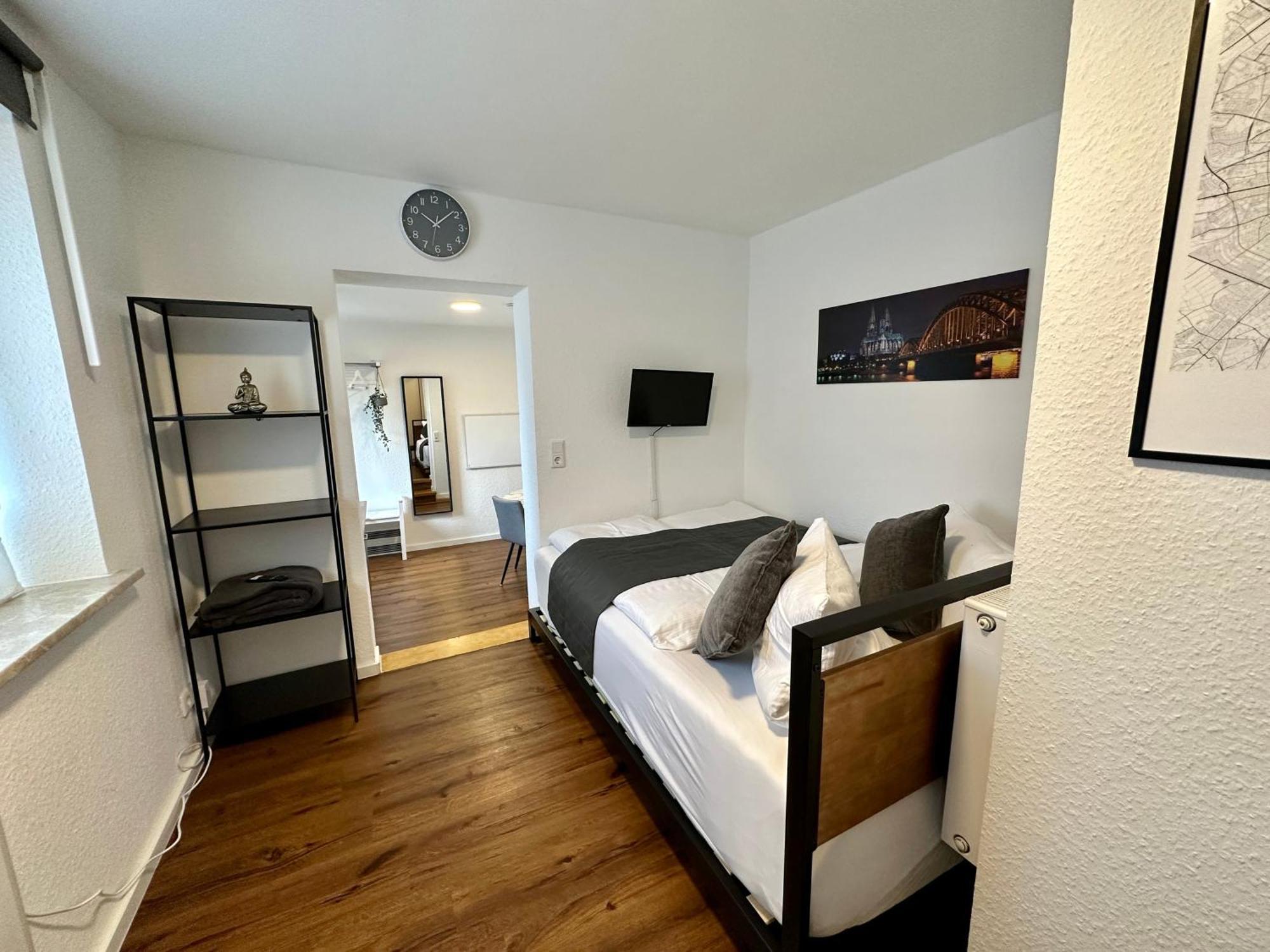 Private Oase Naehe Messe In Koeln-flittard *