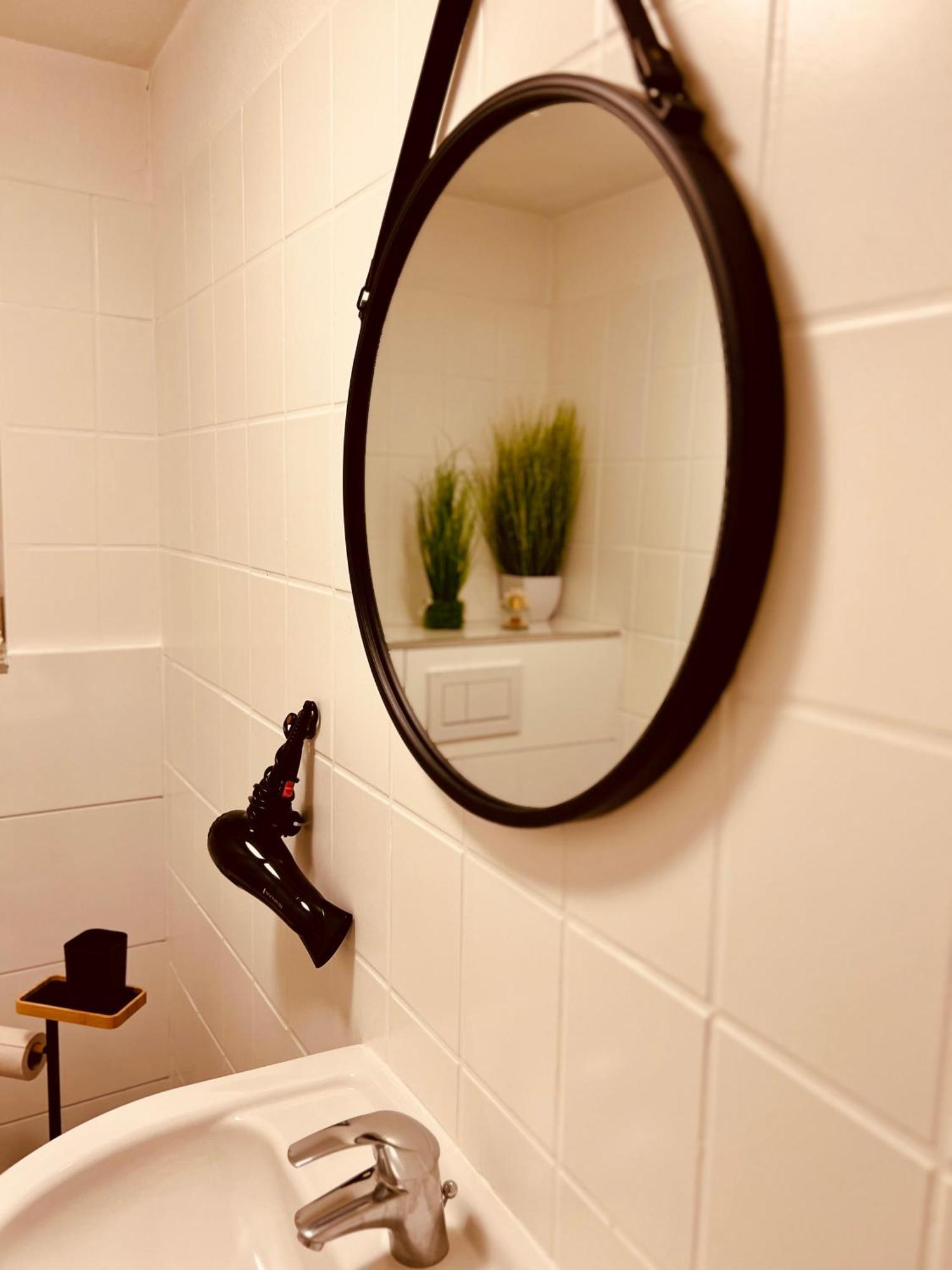 Luxe Living: Opulent Elegance Unleashed *