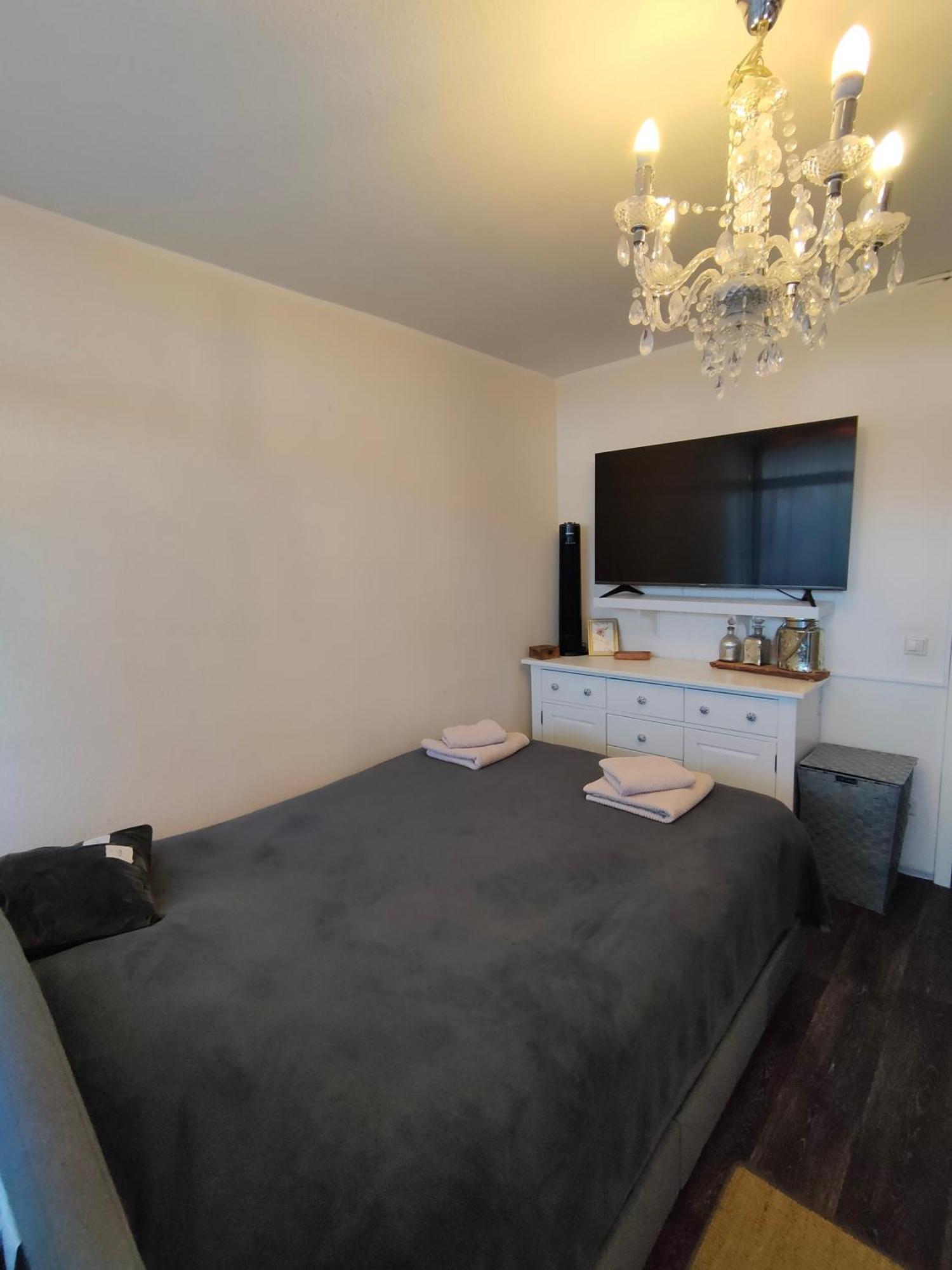Fully Equipped - 1 Min From Cologne's Largest Mall