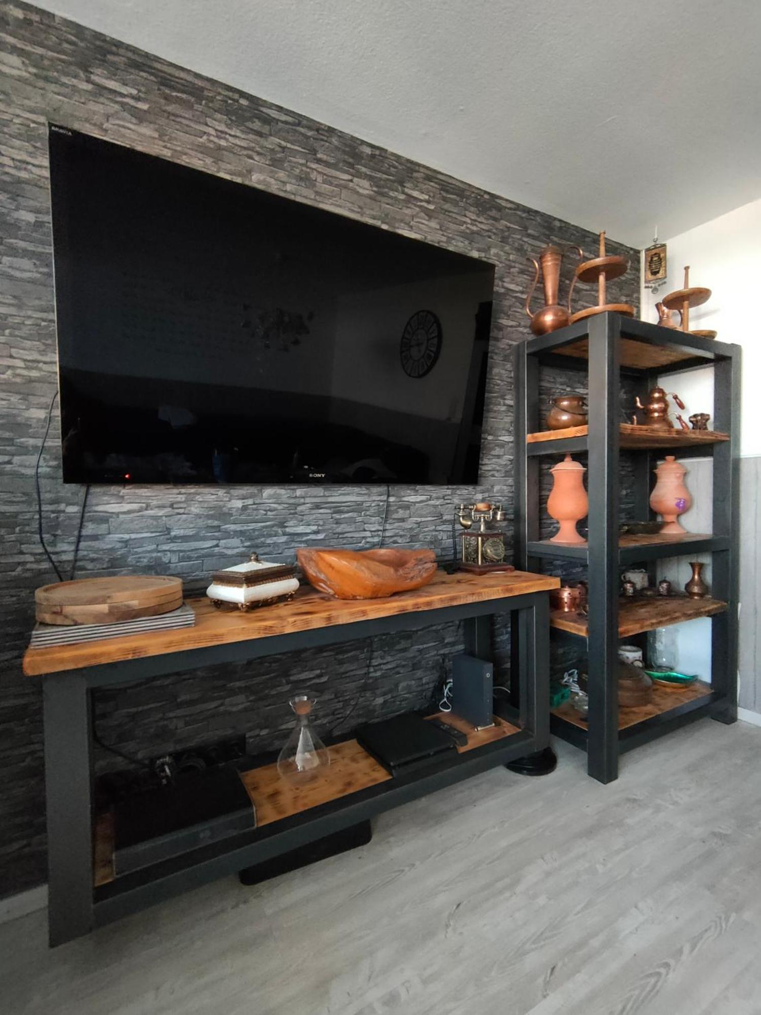 Fully Equipped - 1 Min From Cologne's Largest Mall Apartment
