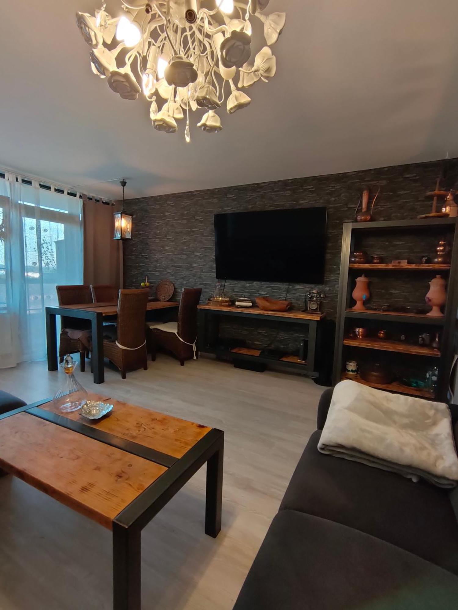 Fully Equipped - 1 Min From Cologne's Largest Mall *