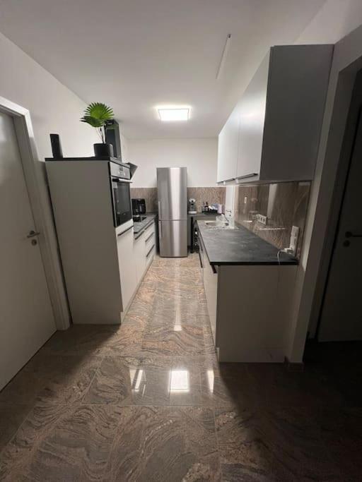 Axa-tower Apartment