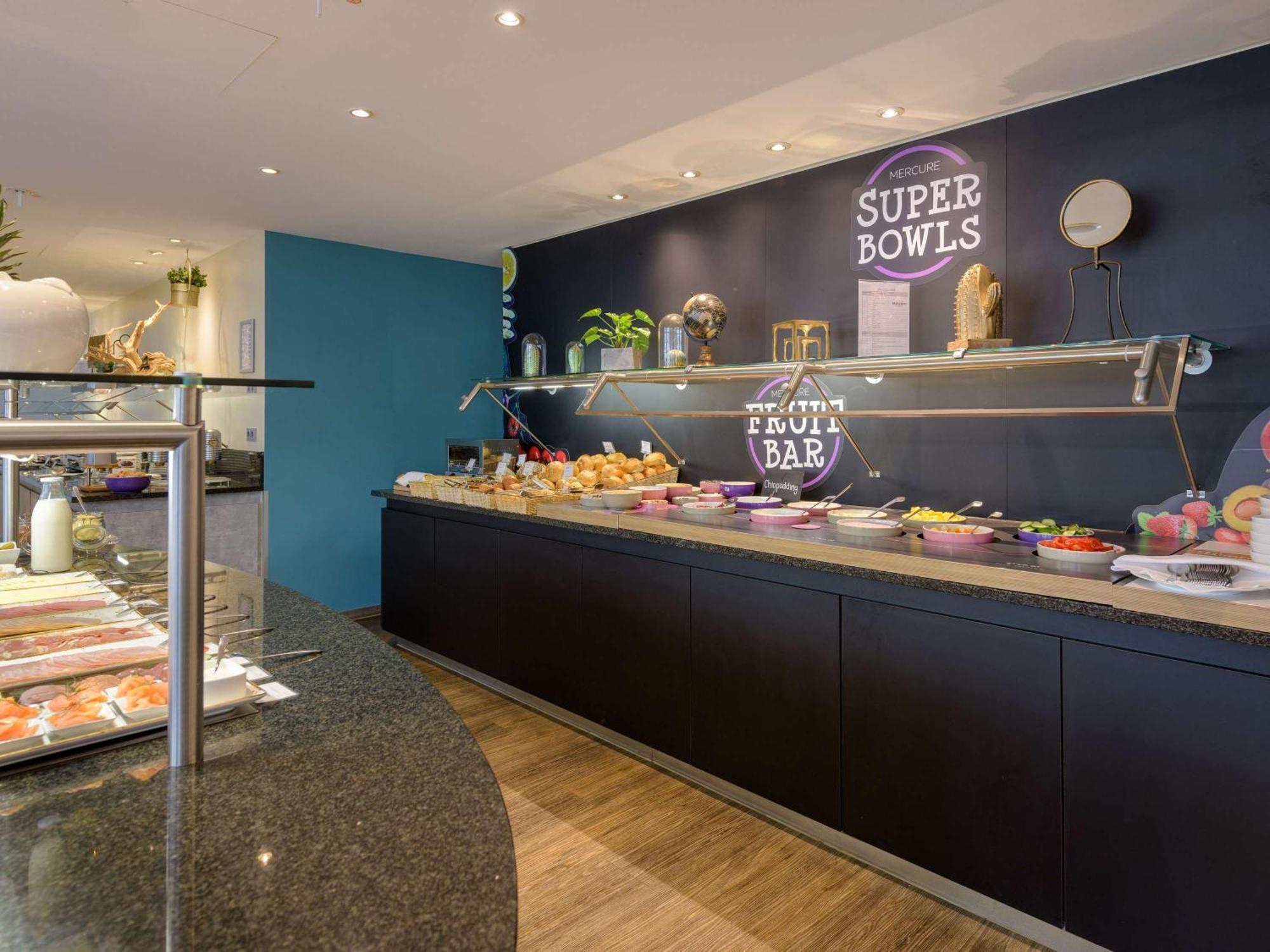 Mercure West 4*