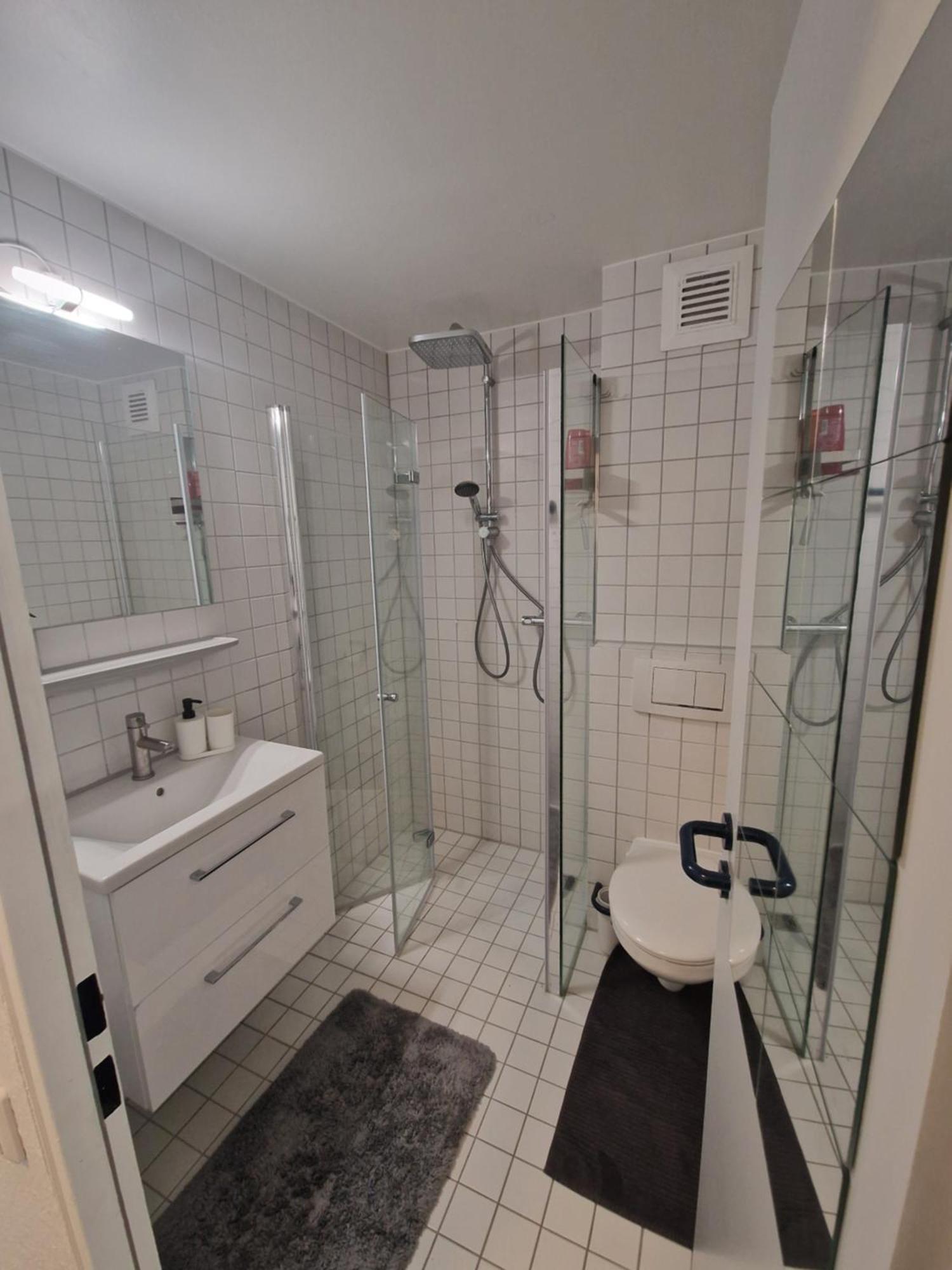 Zentrale Lage In Der Naehe Von Der Uni ,neumarkt Und Messe Nur 5 Stationen Apartment Cologne