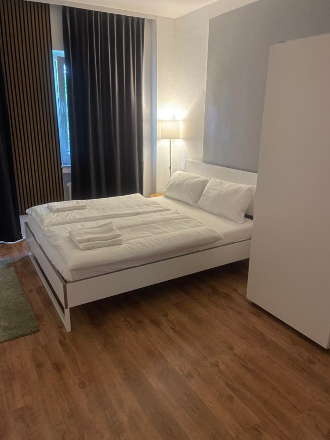 4 Min Naehe Von Hbf Und Dom Mit Garten ,balkon & Office