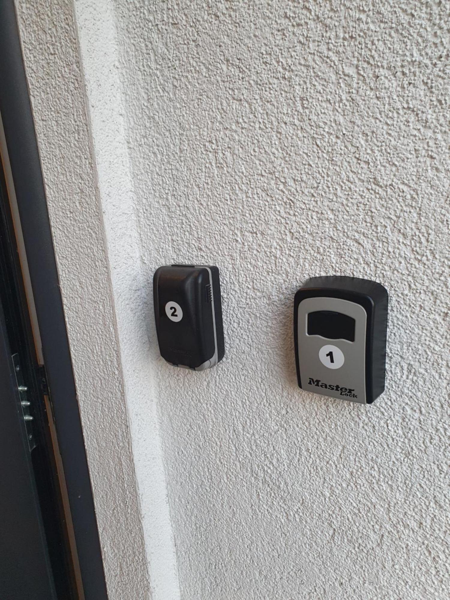Zwei Schicke Mit Parkplatz Apartment Cologne