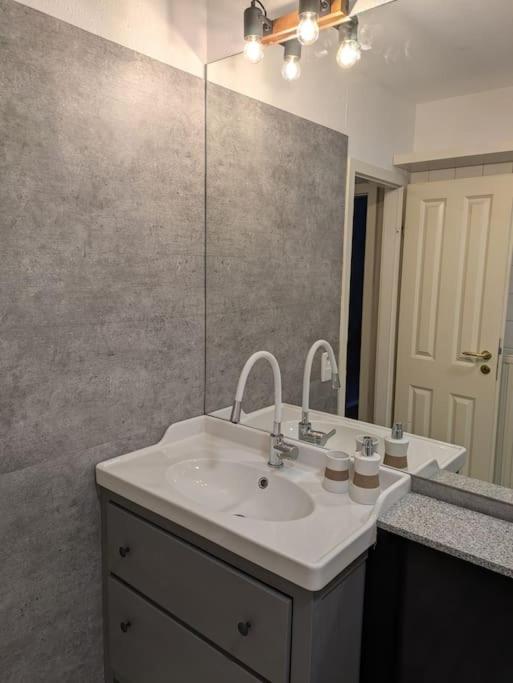 Apartment Stilvolles 2 Zi Mit 65qm Und Terrasse *