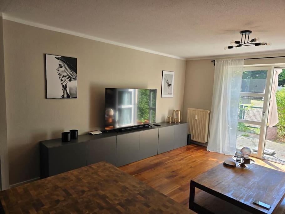 Stilvolles 2 Zi Mit 65qm Und Terrasse Cologne