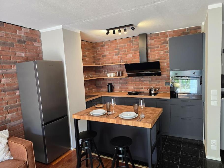 Stilvolles 2 Zi Mit 65qm Und Terrasse * Cologne