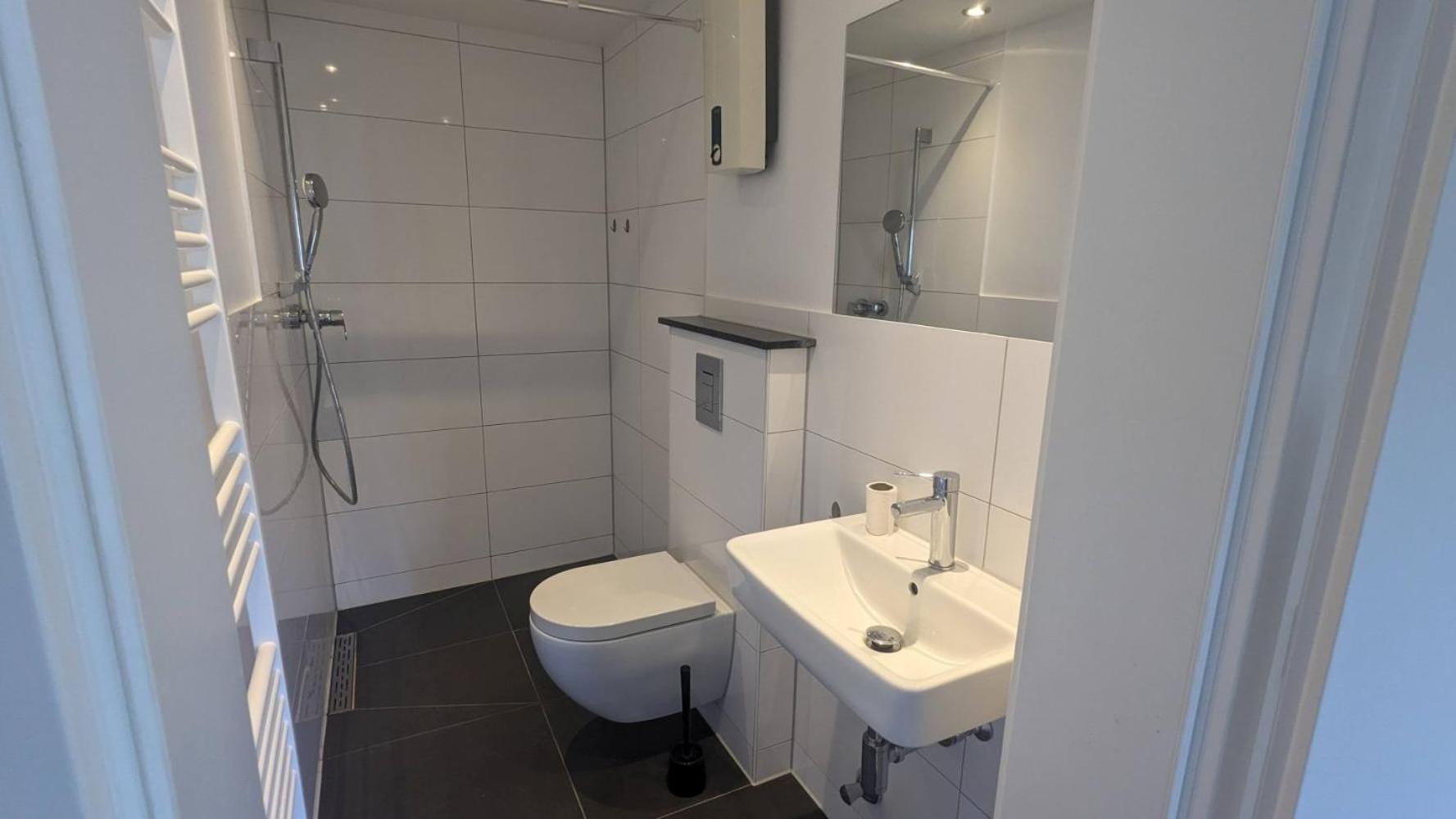 Apartament Beautiful Airportflats Near Kolonia