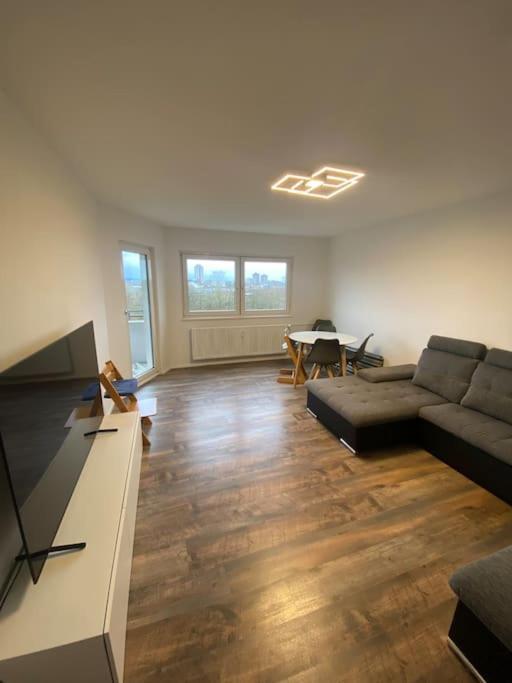 Traumhaft Zentral 85,00 Qm In City-naehe Cologne