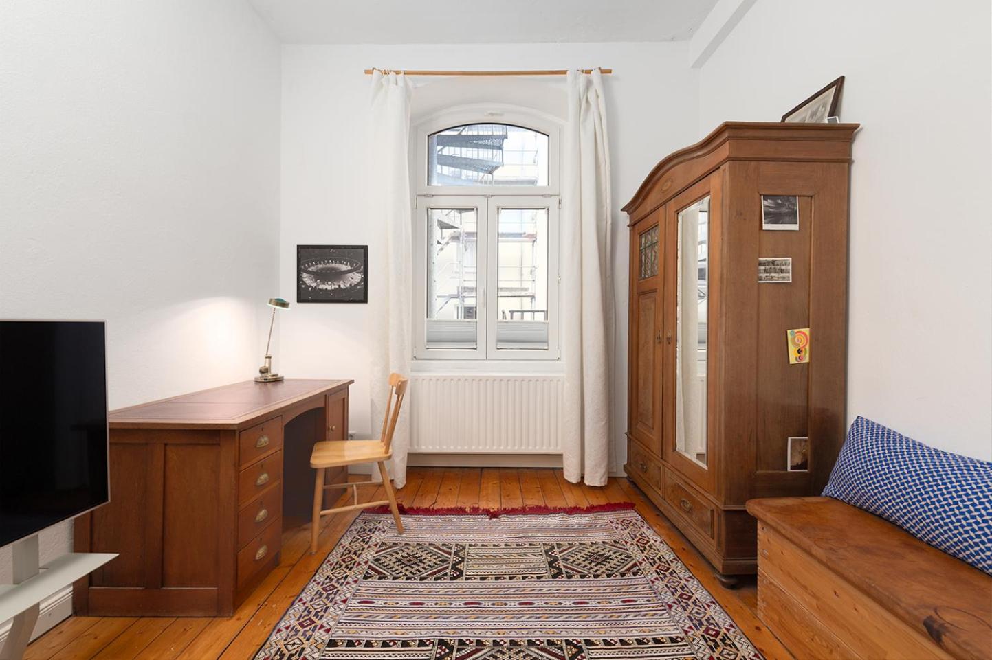 Ruhiges Altbau-apartment In Bester Lage Appartement *