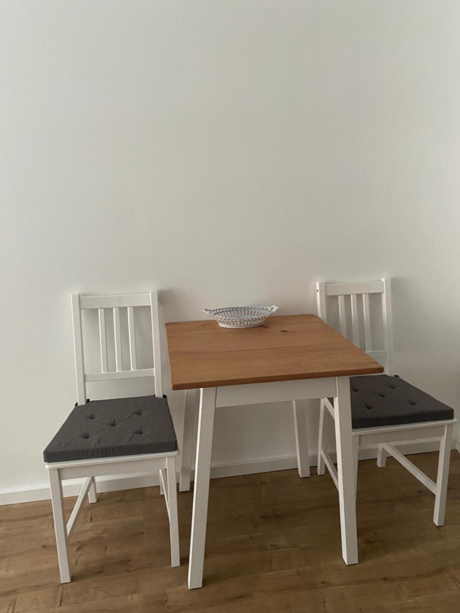 Apartament 1 *