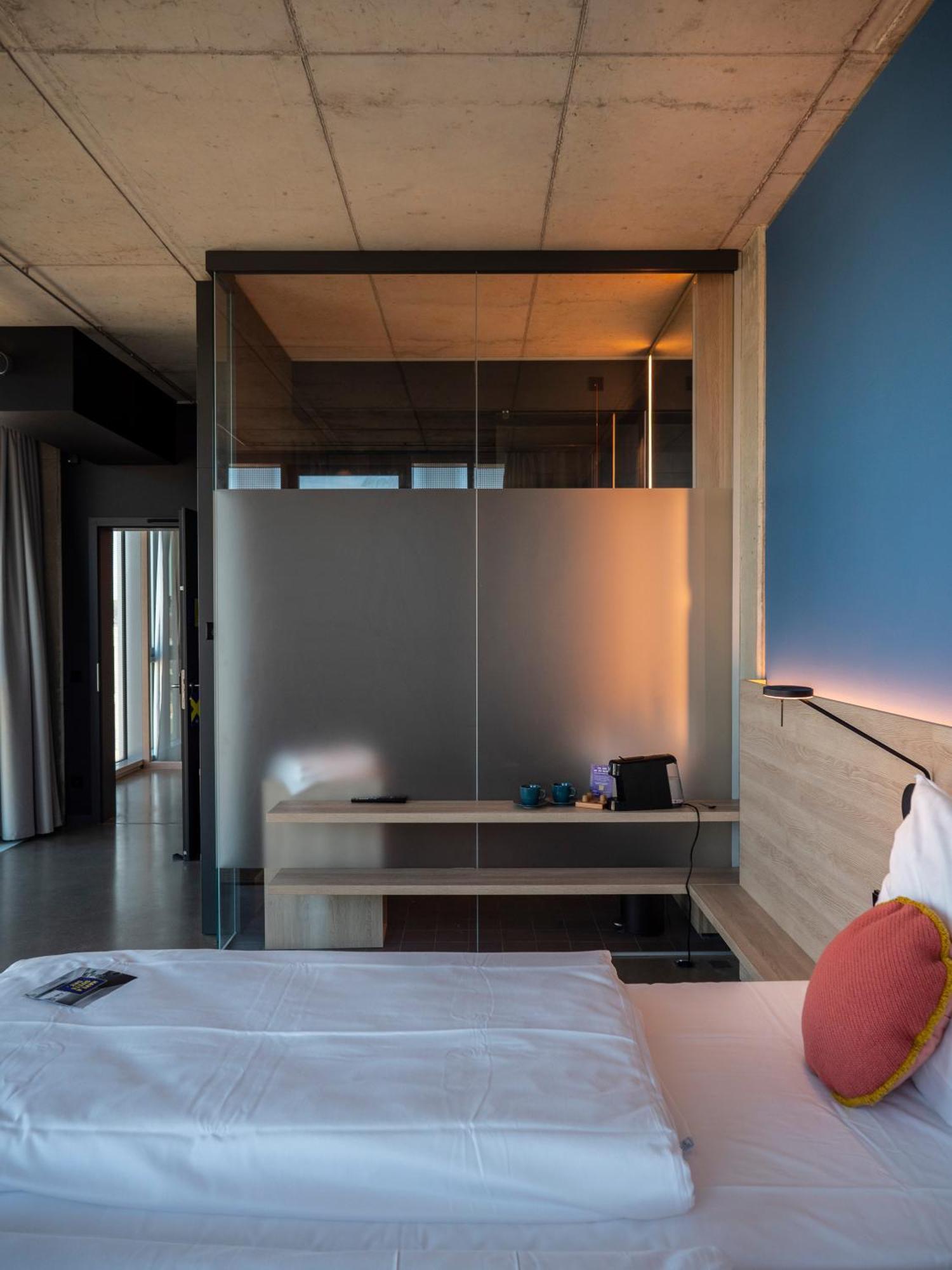 Theclouth 3* Cologne