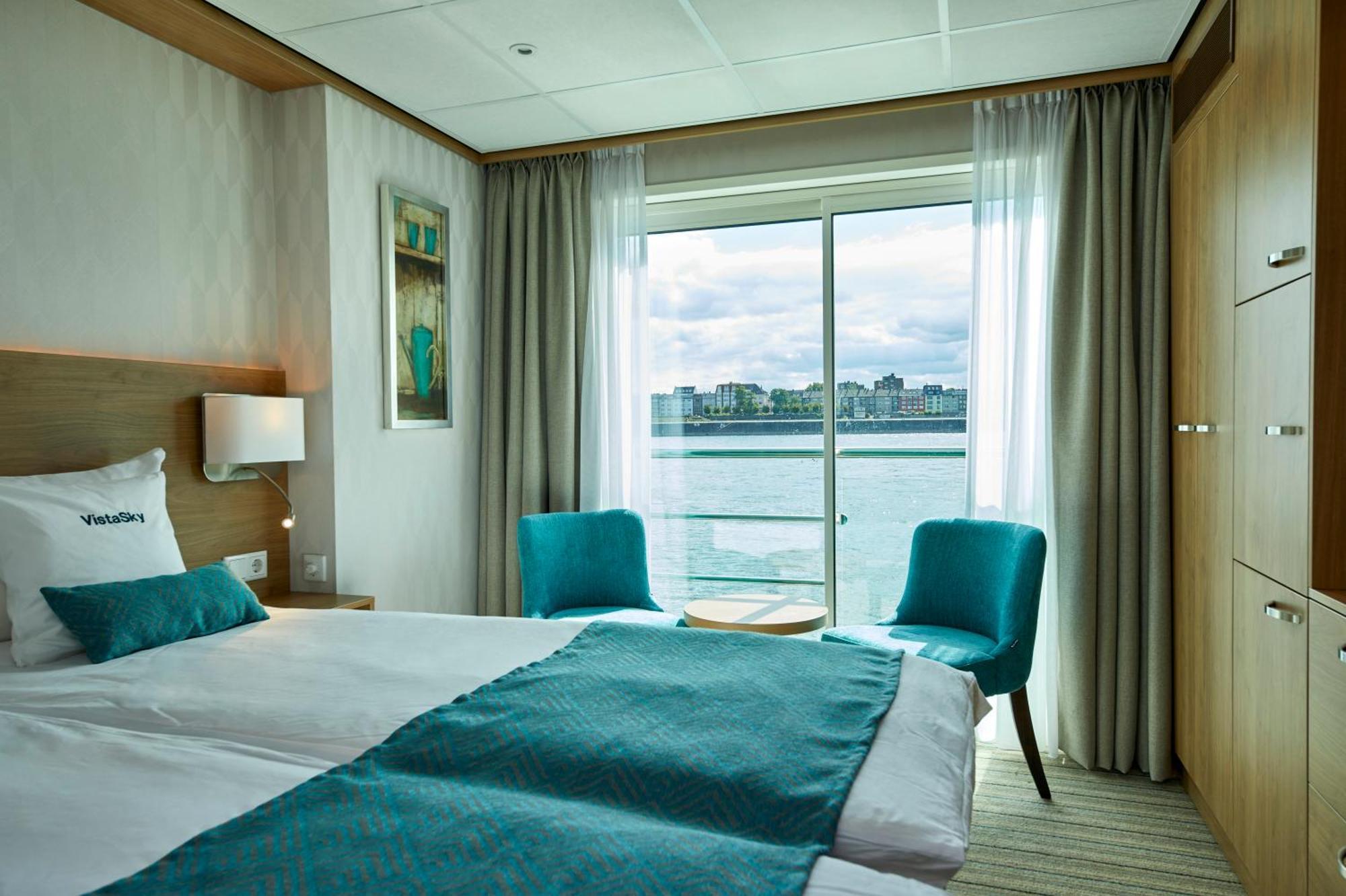 Hotel River Messe 4*