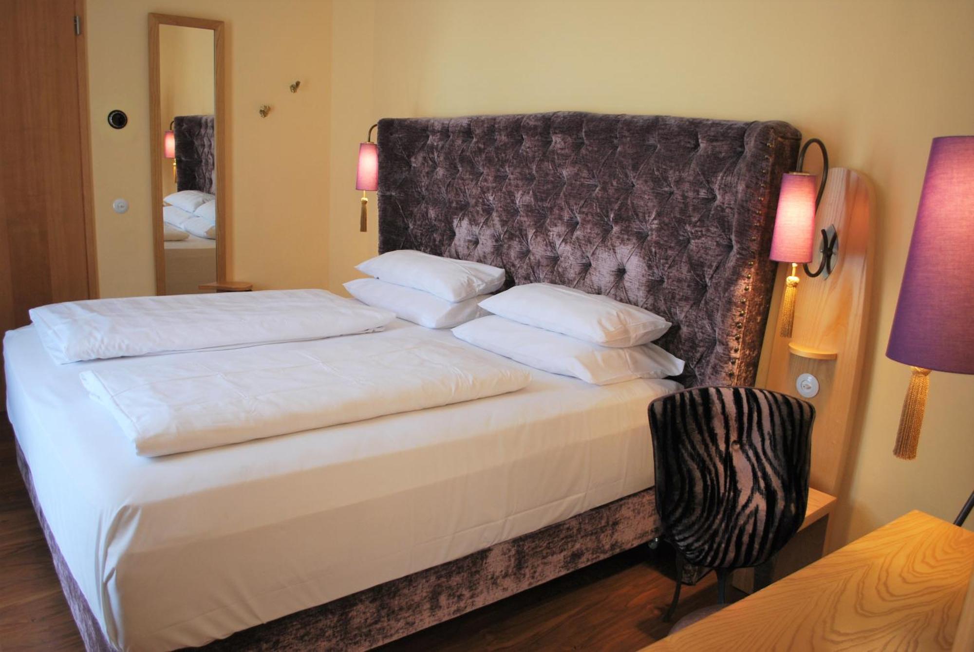 Classic Harmonie Hotel