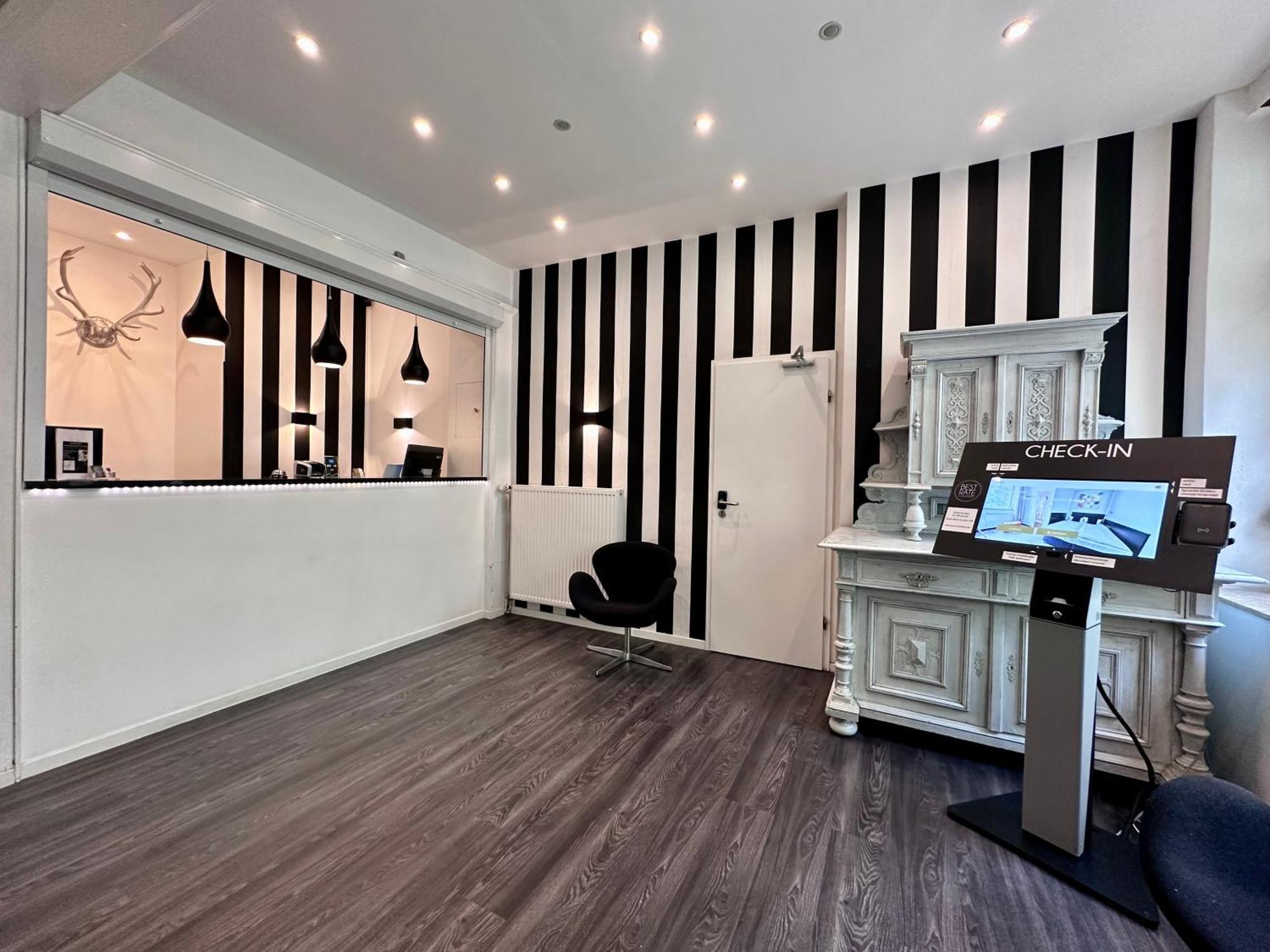 Hotel Alt Deutz City-messe-arena Kontaktloser Self Check-in Keulen