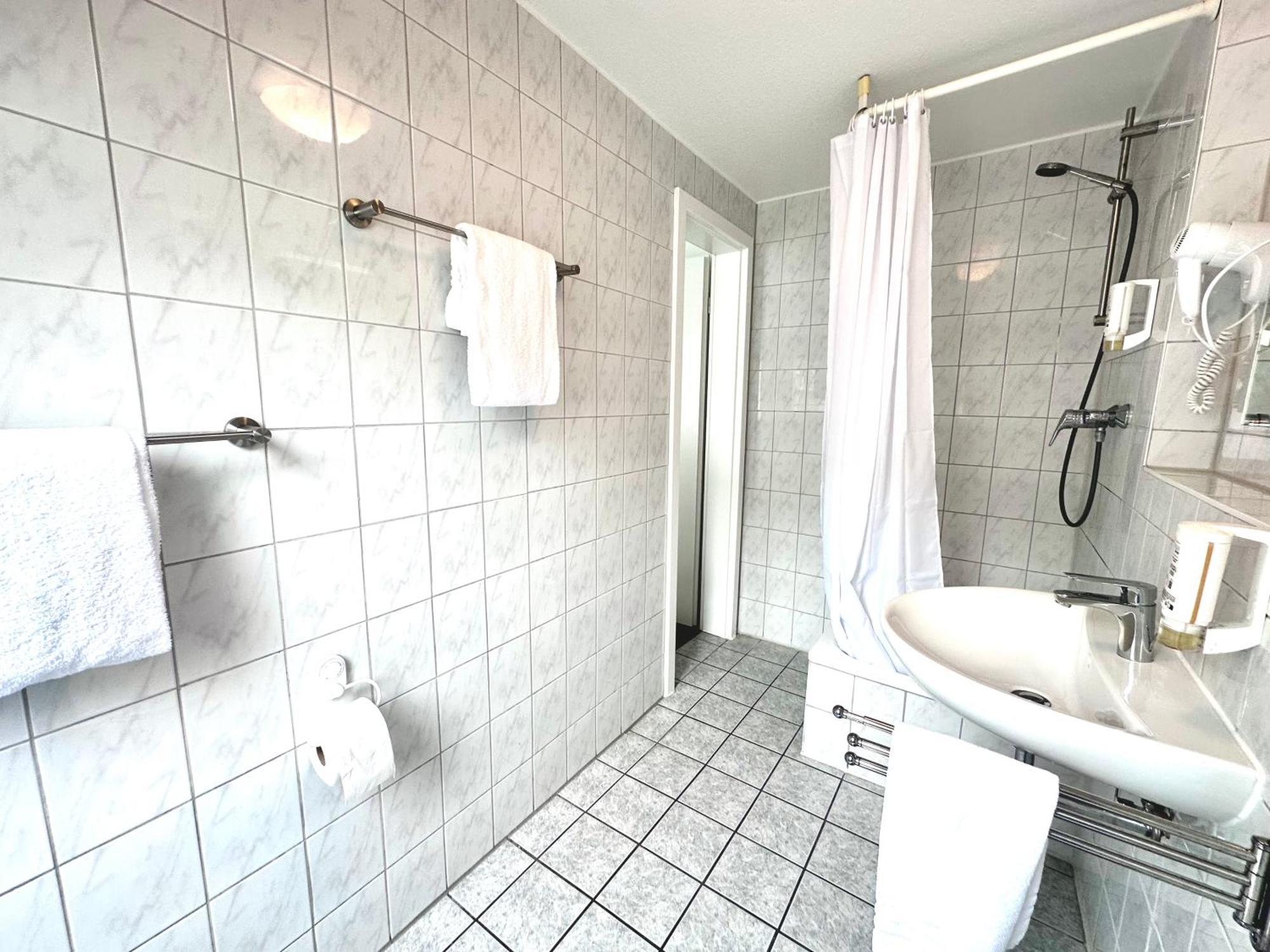Hotel Alt Deutz City-messe-arena Kontaktloser Self Check-in 2*