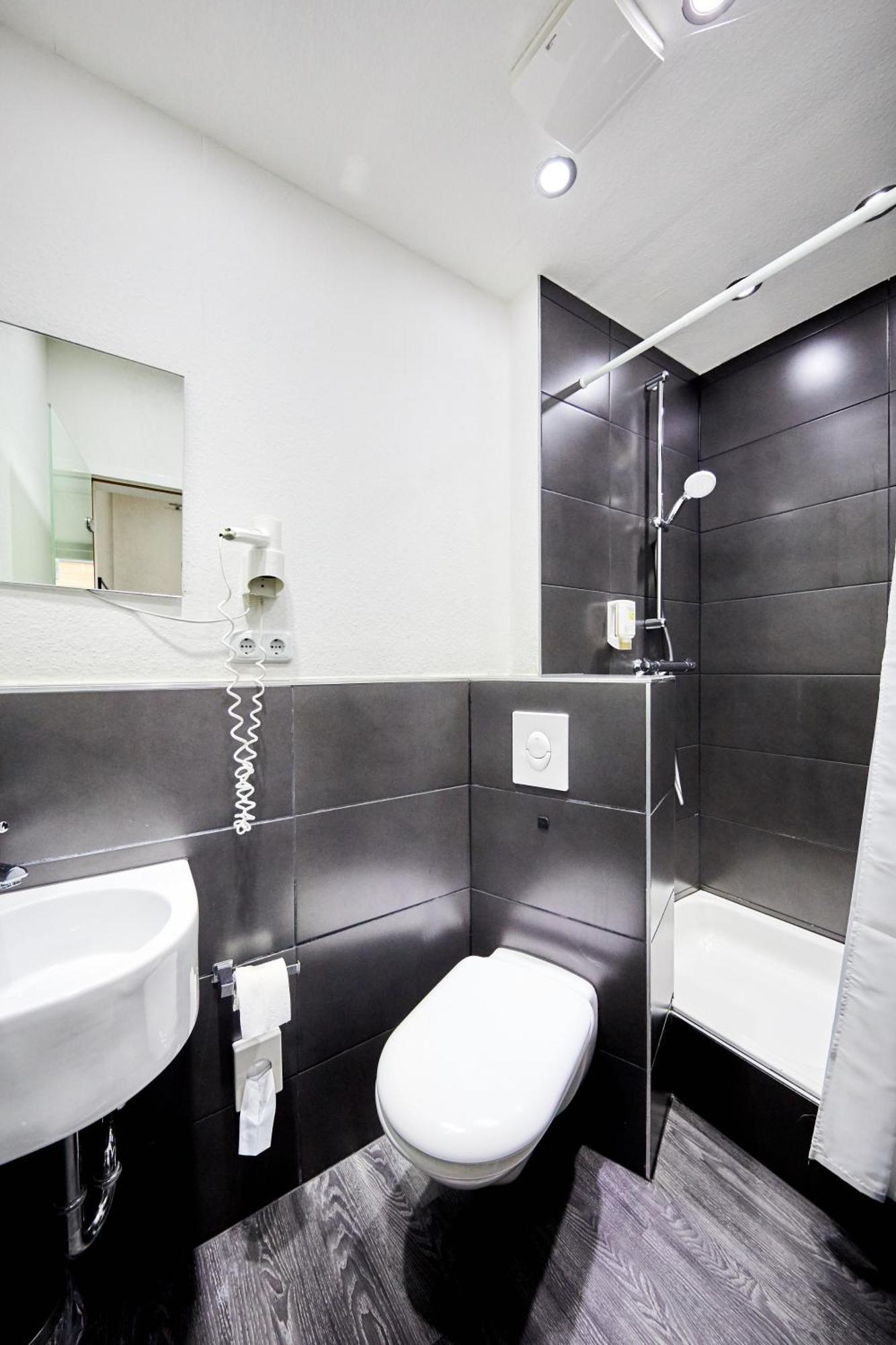 Hotel Alt Deutz City-messe-arena Kontaktloser Self Check-in Keulen