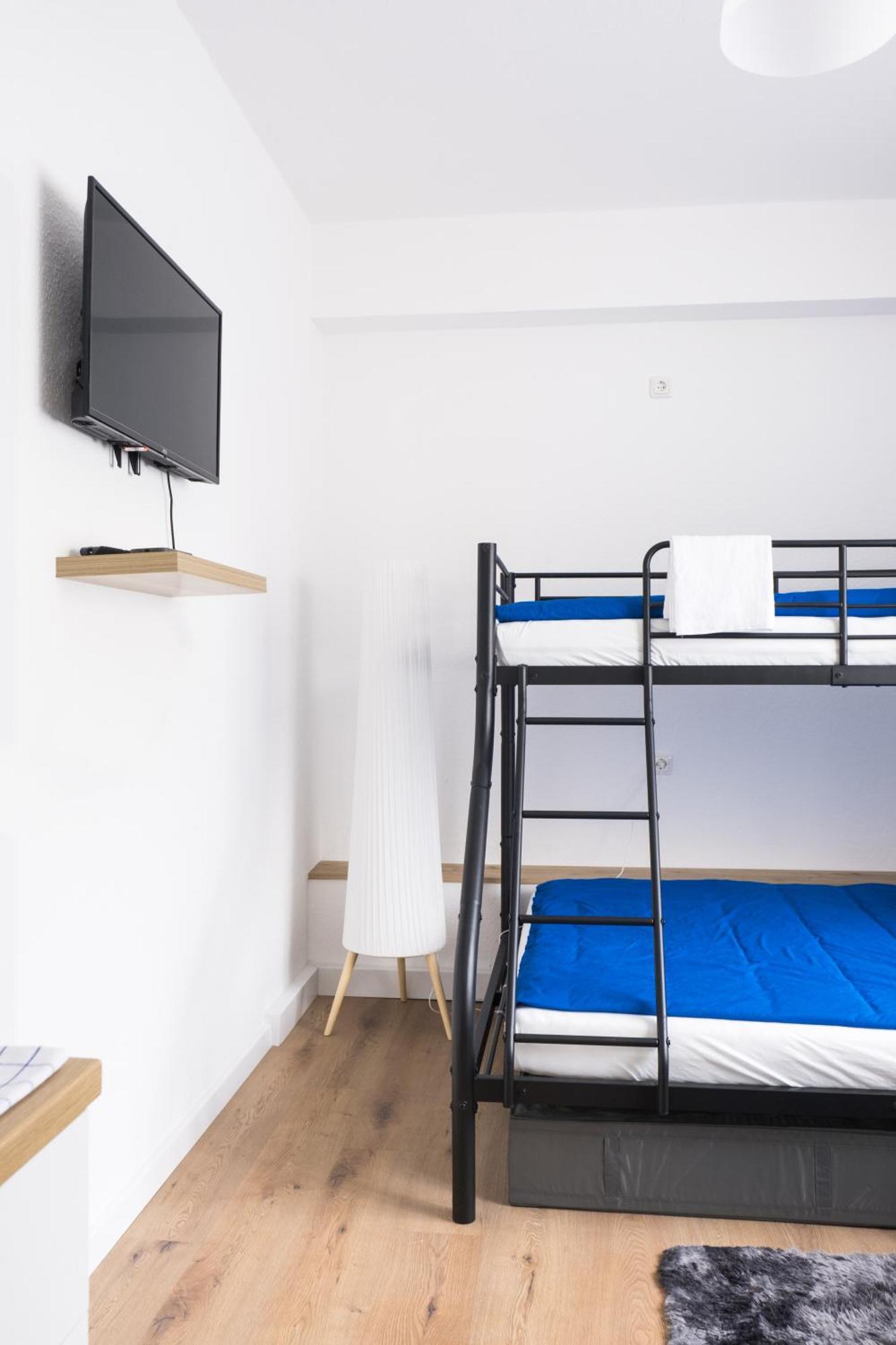 Maru Living C9 Hostel *