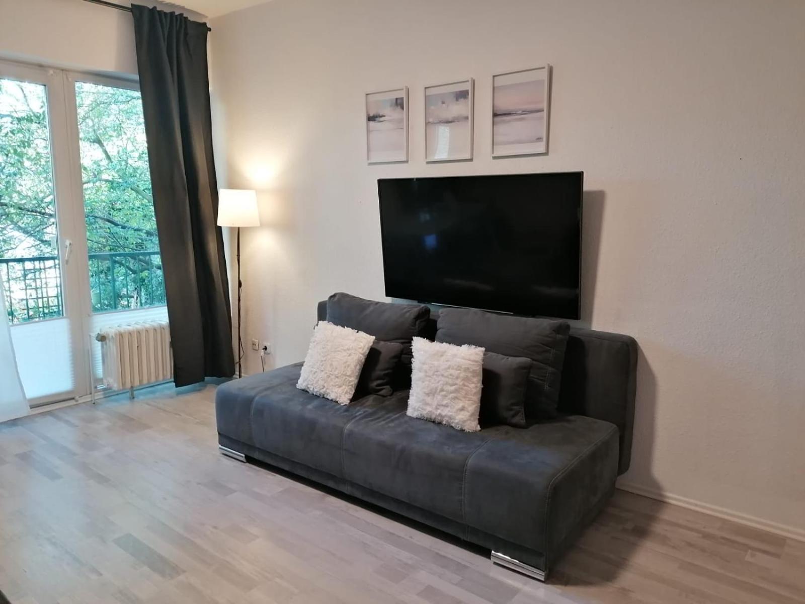 4 Min Naehe Von Hbf Und Dom Mit Garten ,balkon & Office Appartement