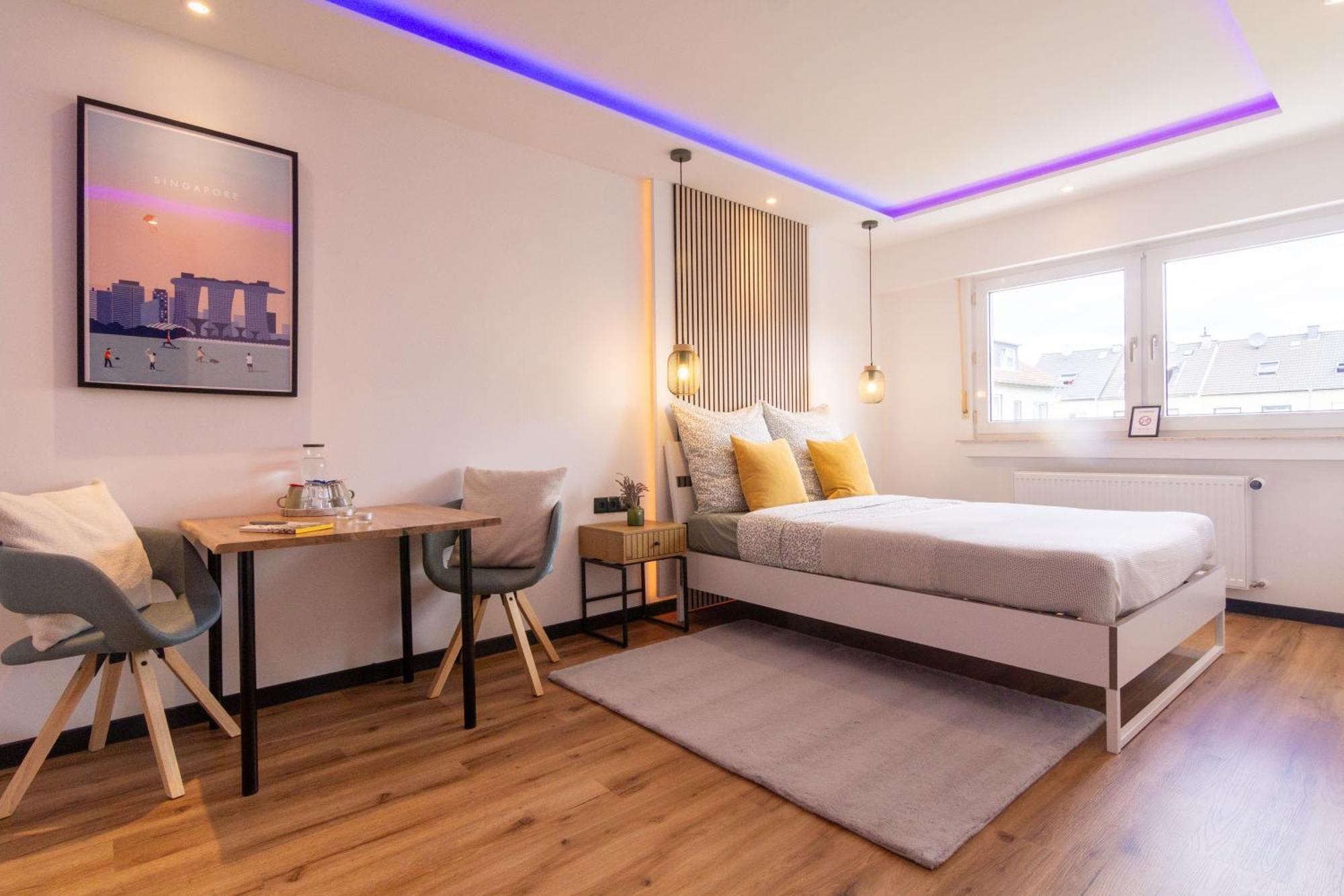 Shiny Singapore - - Doppelzimmer Mit Gemeinschaftsbad * Cologne